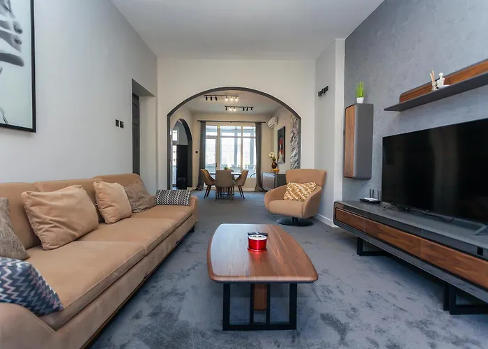 Urban Elegance Apartment