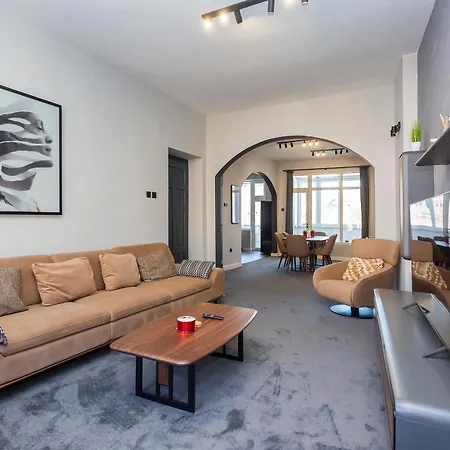 Urban Elegance Apartman *