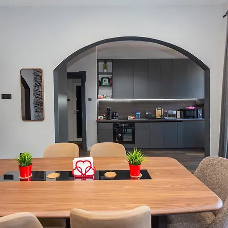 Urban Elegance * Sofia